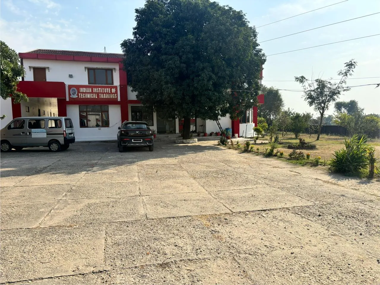 IITT COLLEGE (JAMMU, BARHIBHARMNA) campus in